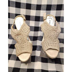 Audrey Brooke Crochet Wedge Sandals Size 7.5 G28